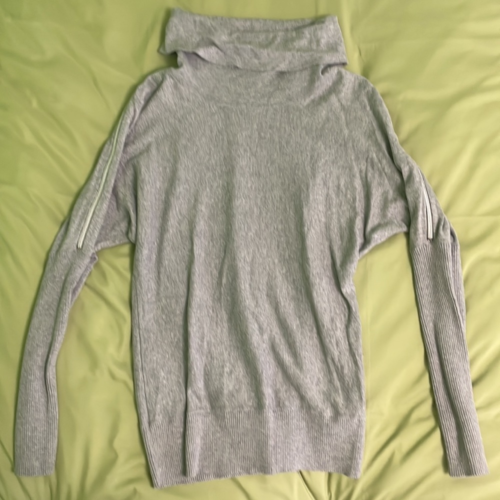 Michael Kors turtleneck sweater. Size S.